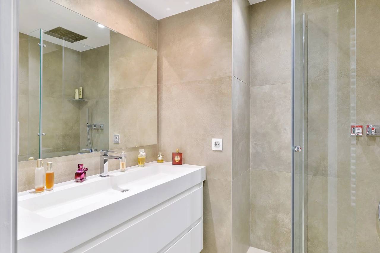 Maison sur le toit - Image 2